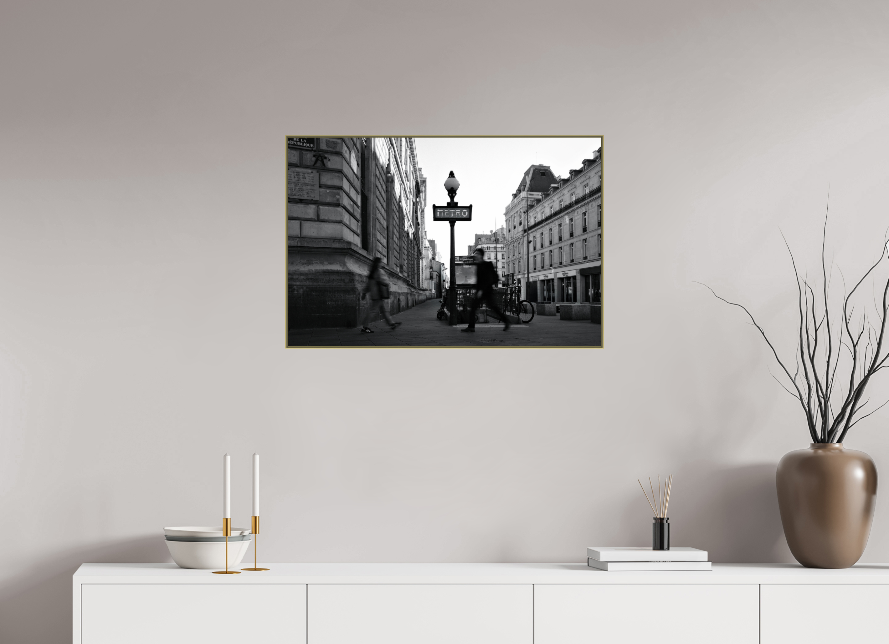 30 x 20″, Gold Metros Tresdos